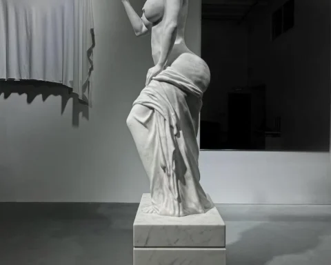 "Algorithmic Beauty" is the modified Venus de Milo, 2022